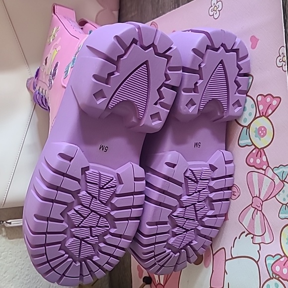 Dolls Kill Shoes Rare Spongebob Bikini Bottom Besties Combat Boots
